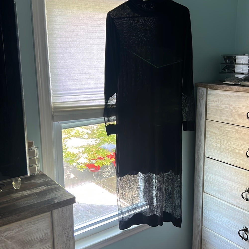 Black Dress , bottom lace , lower arms lace